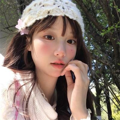 轻轻拂过